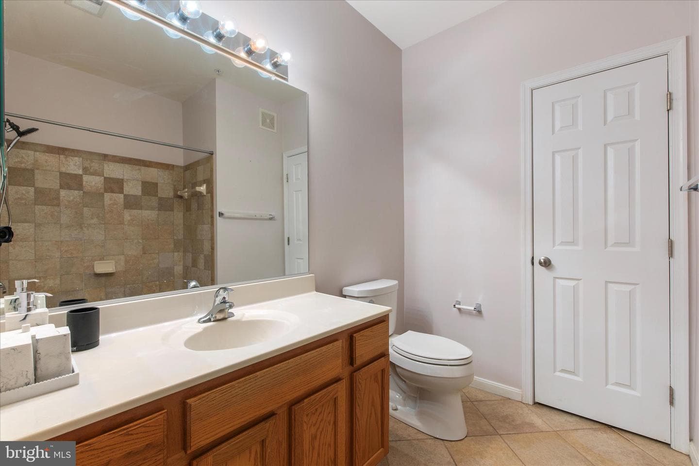 15612 Everglade Lane #404 photo 24
