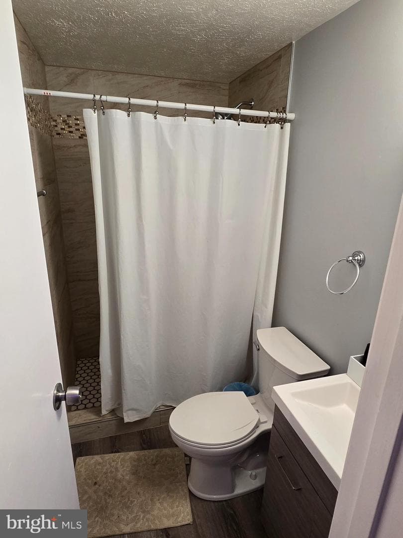 10508 Meadowridge Lane photo 5