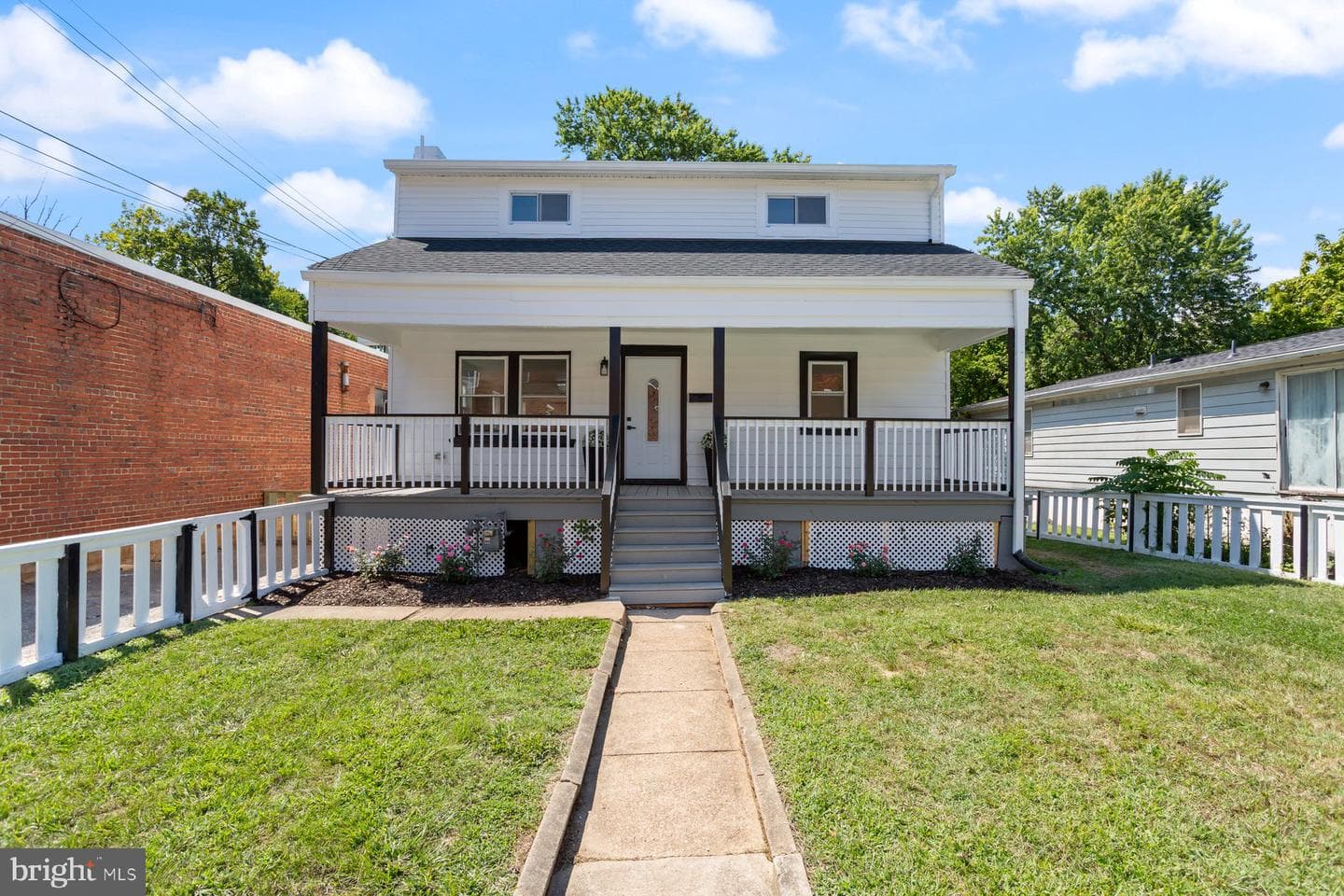 3802 37th Place, Brentwood