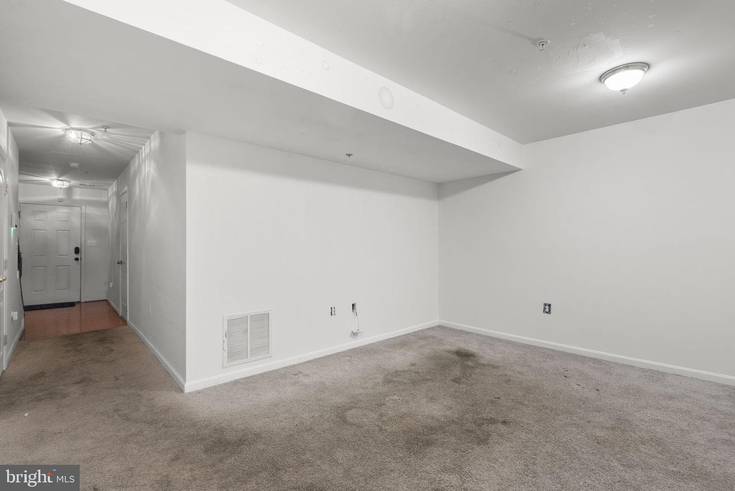 7114 Beissel Court photo 32