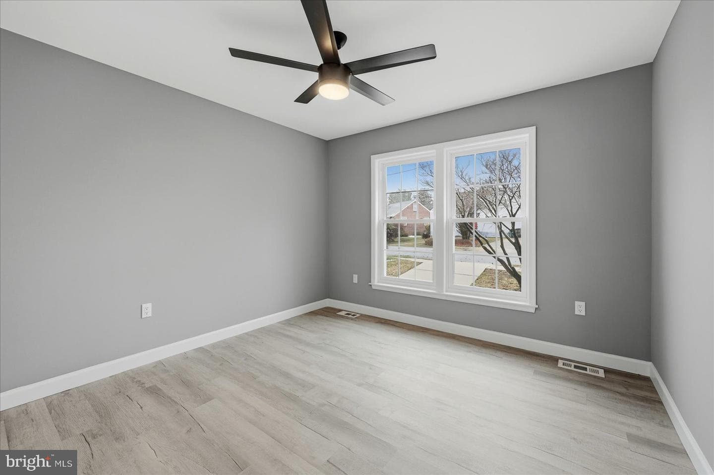 6915 Adel Street photo 13
