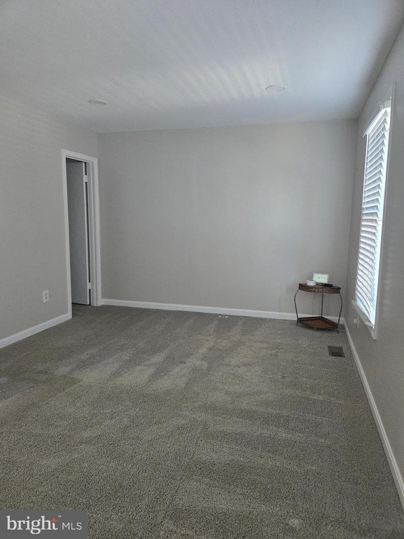 5825 Suitland Road photo 18