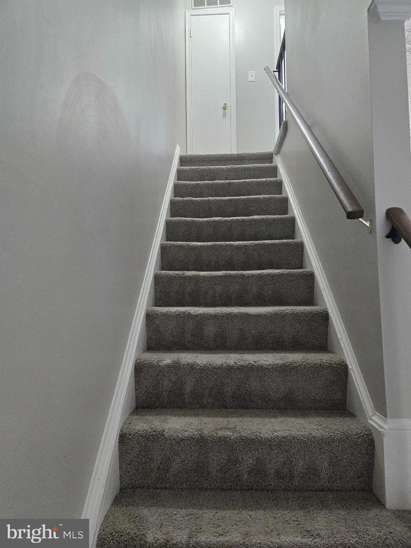 5825 Suitland Road photo 9