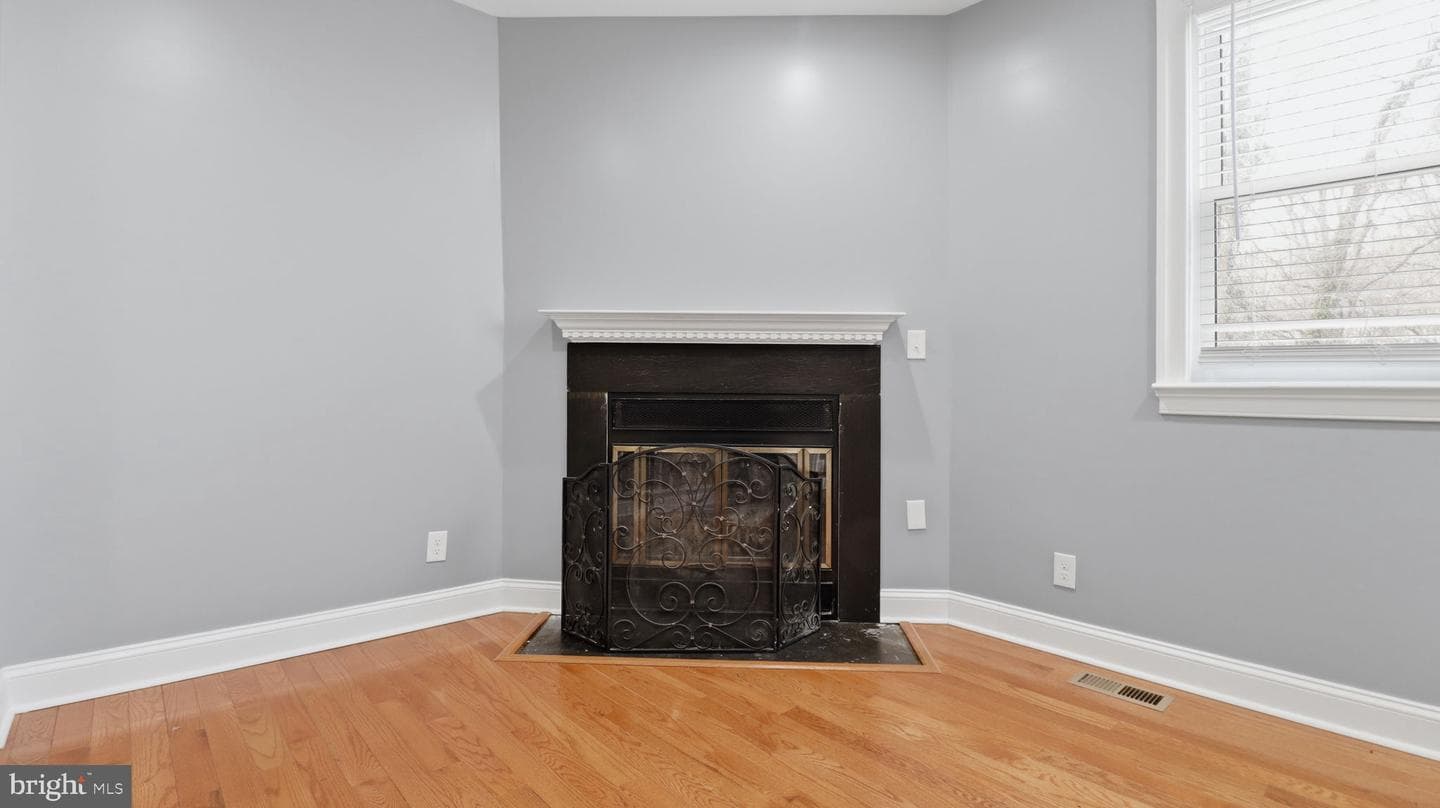 2911 North Grv photo 17