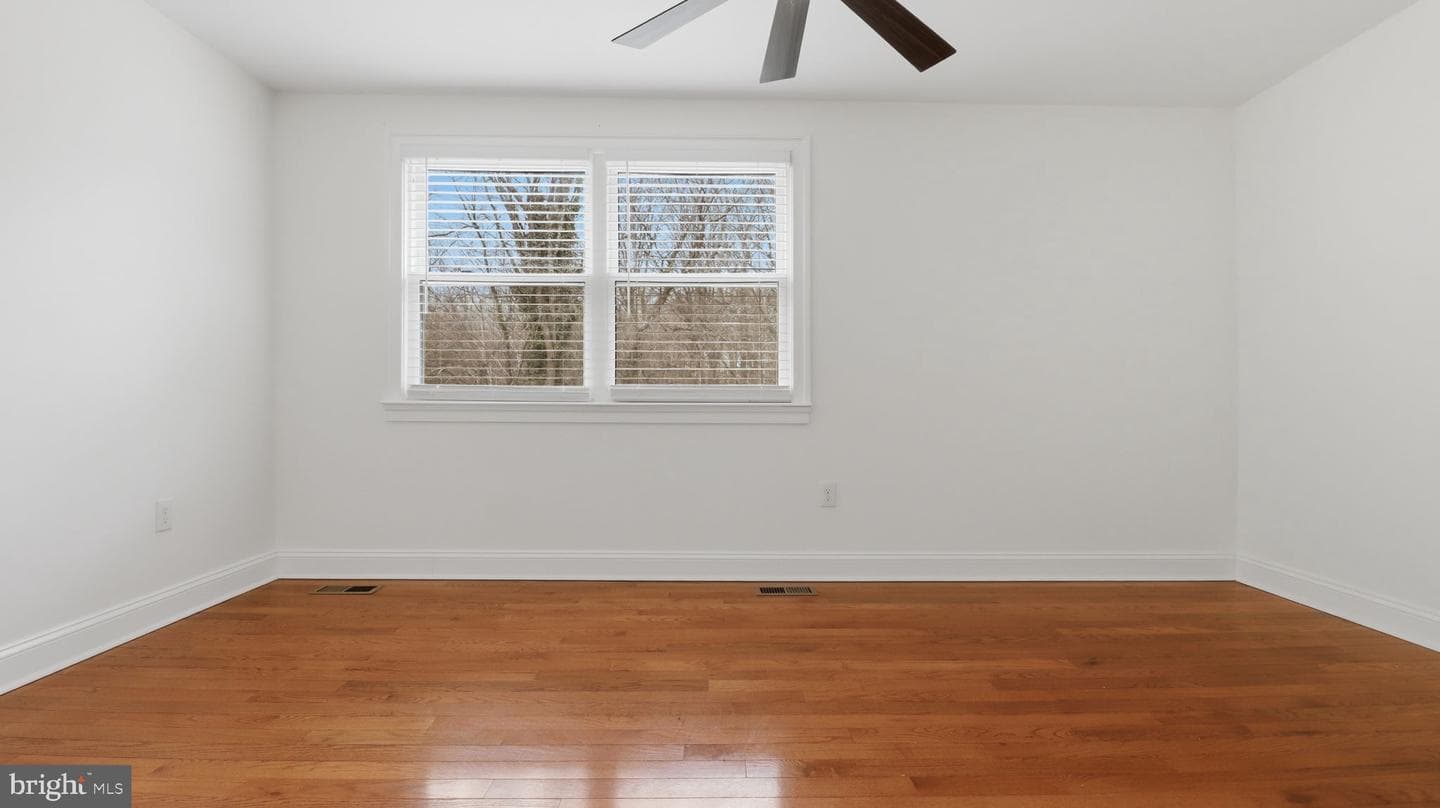 2911 North Grv photo 34
