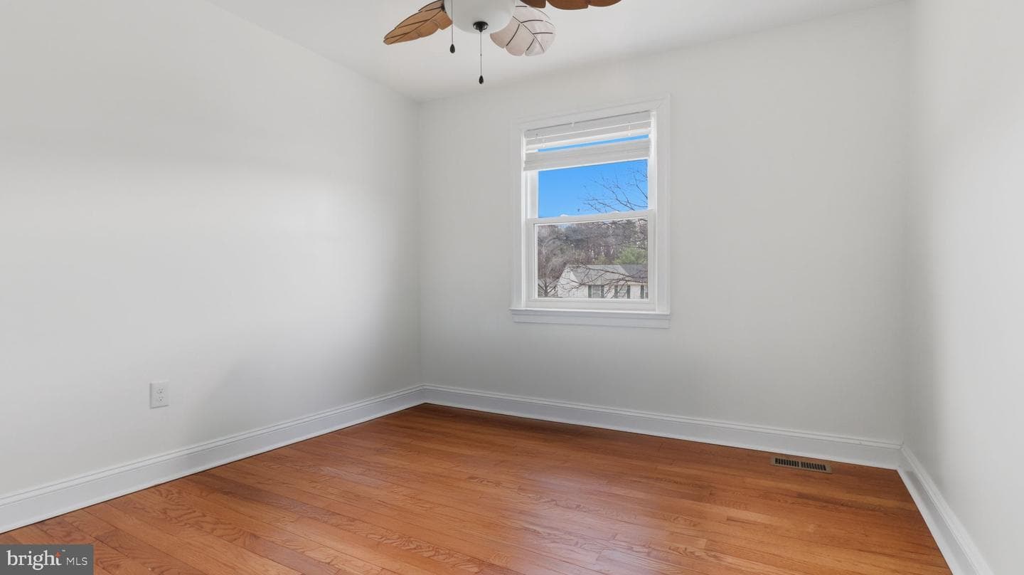 2911 North Grv photo 56