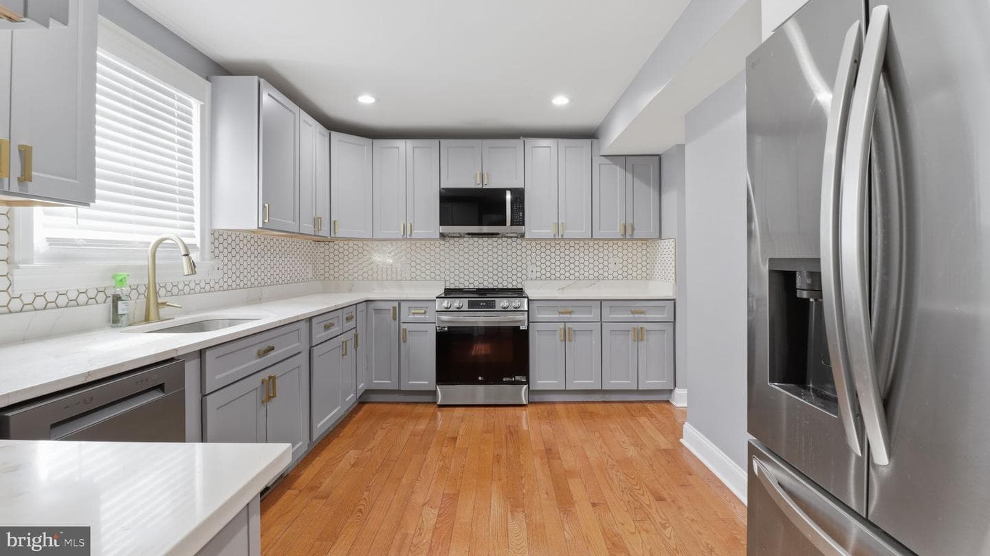 2911 North Grv photo 6