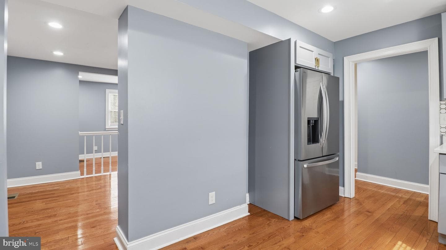 2911 North Grv photo 8