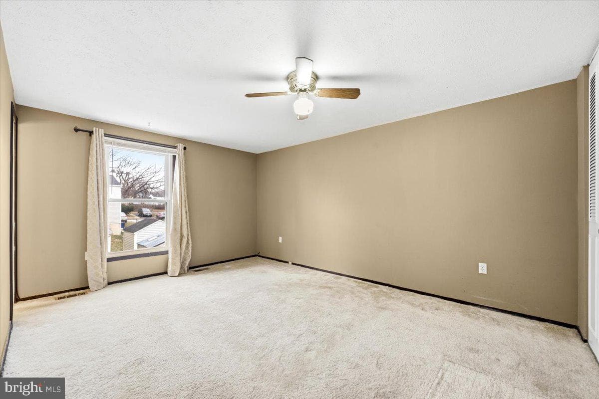 8624 Irvin Avenue photo 11