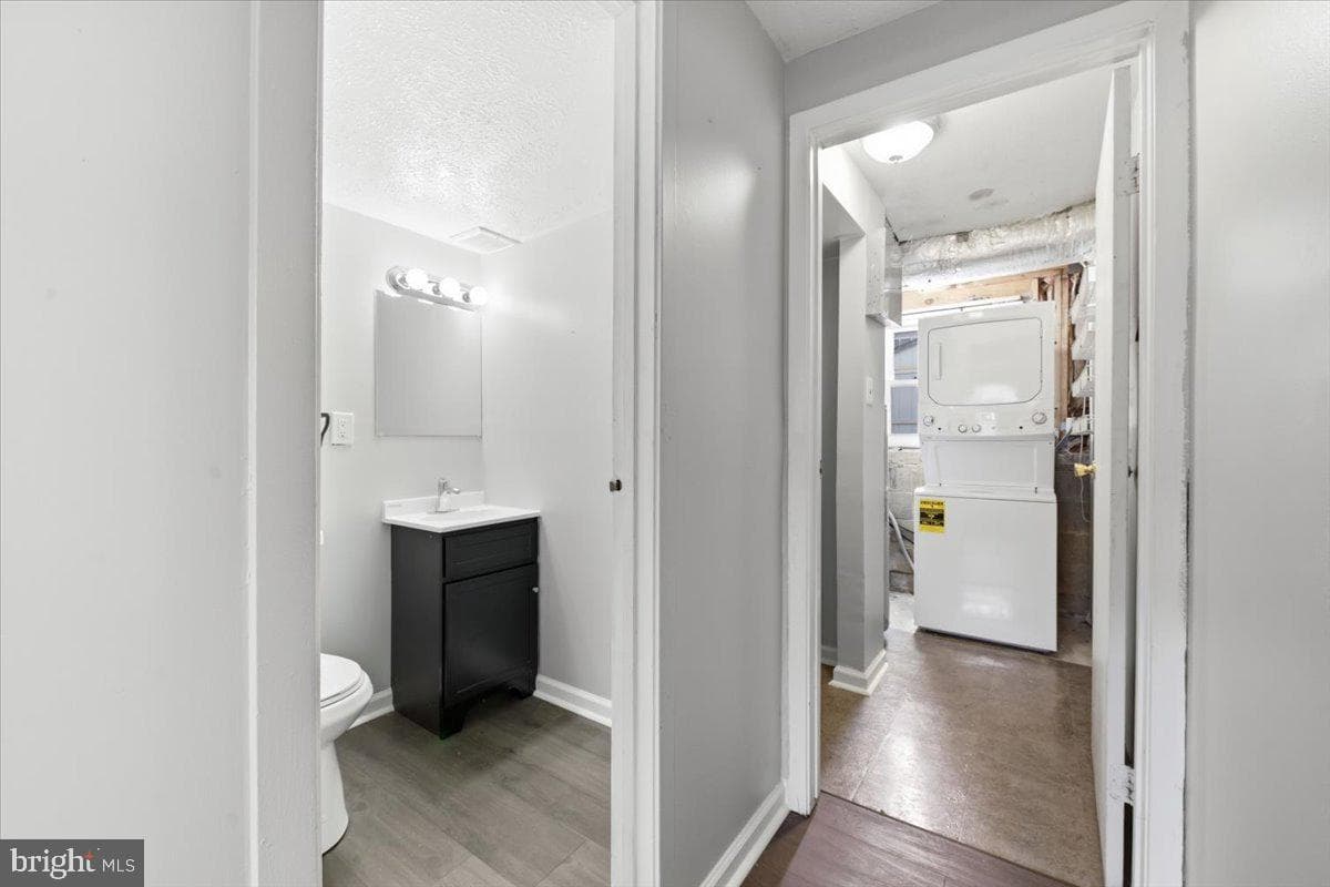 8624 Irvin Avenue photo 19