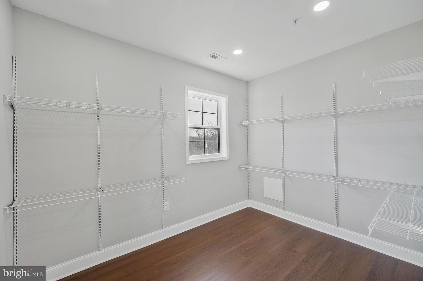 9208 4th Street photo 30