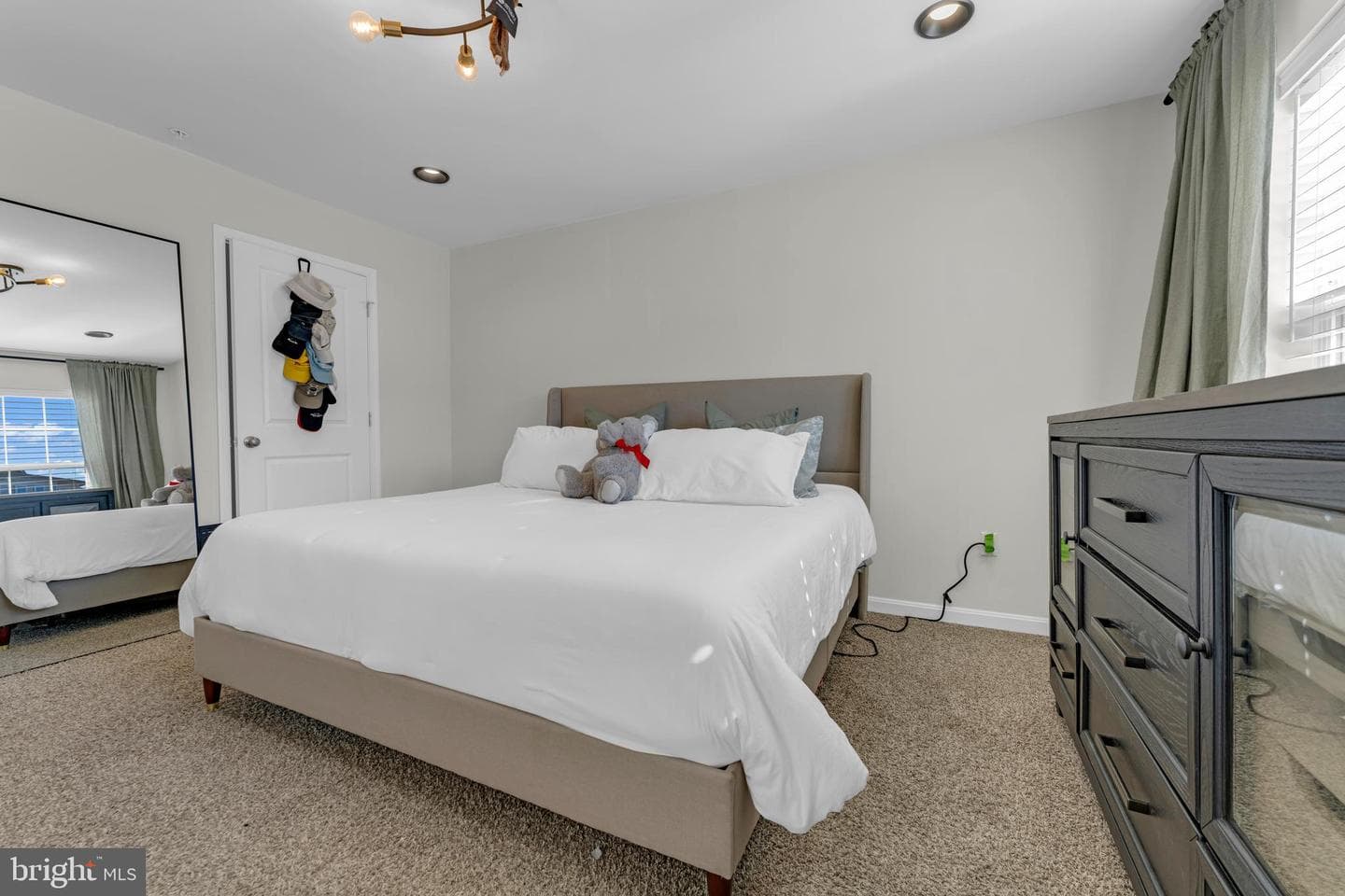 8805 Mimosa Avenue photo 17