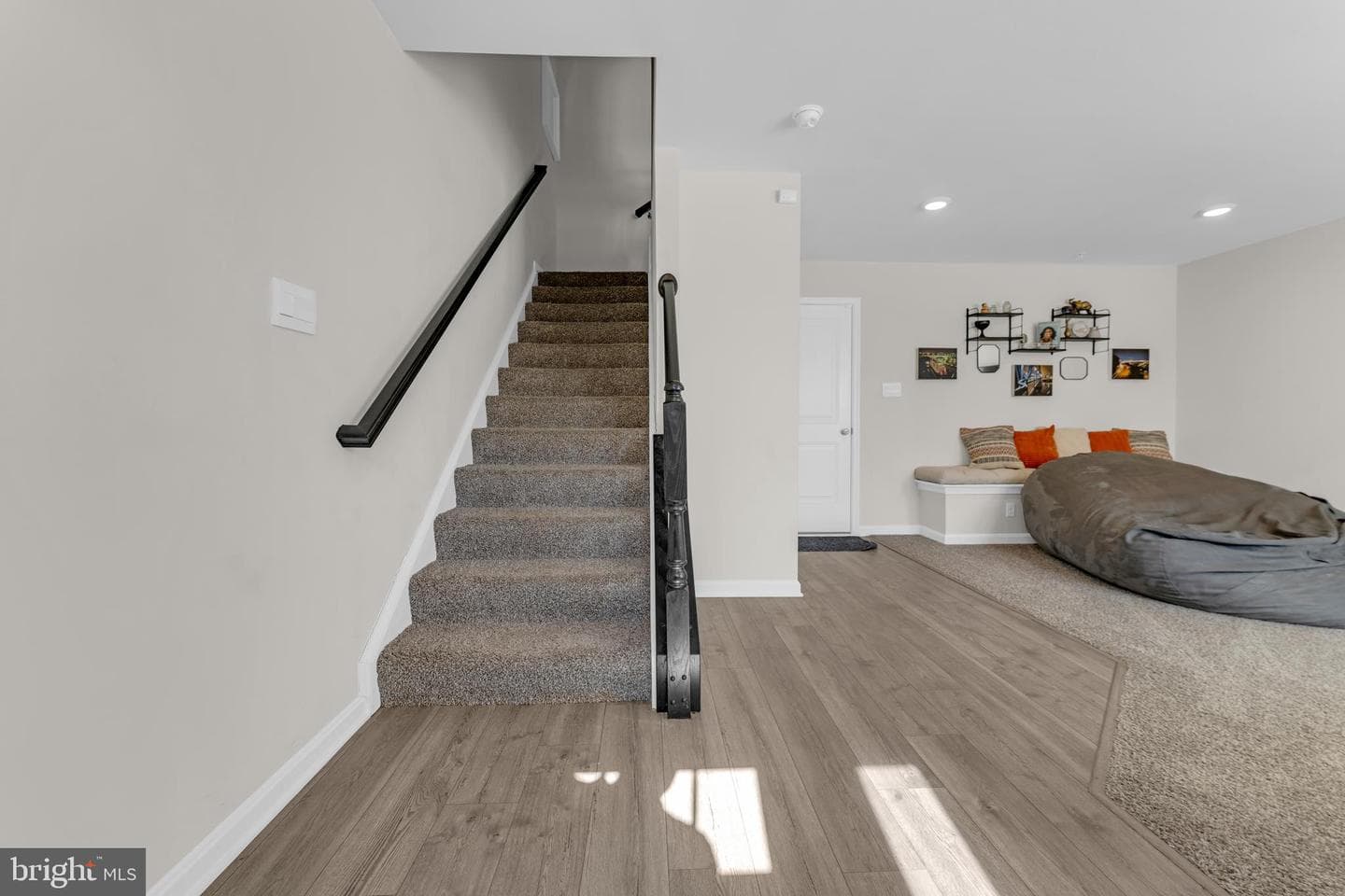 8805 Mimosa Avenue photo 5