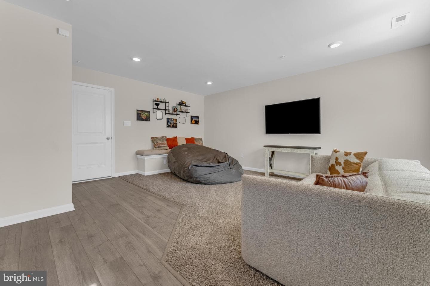 8805 Mimosa Avenue photo 6
