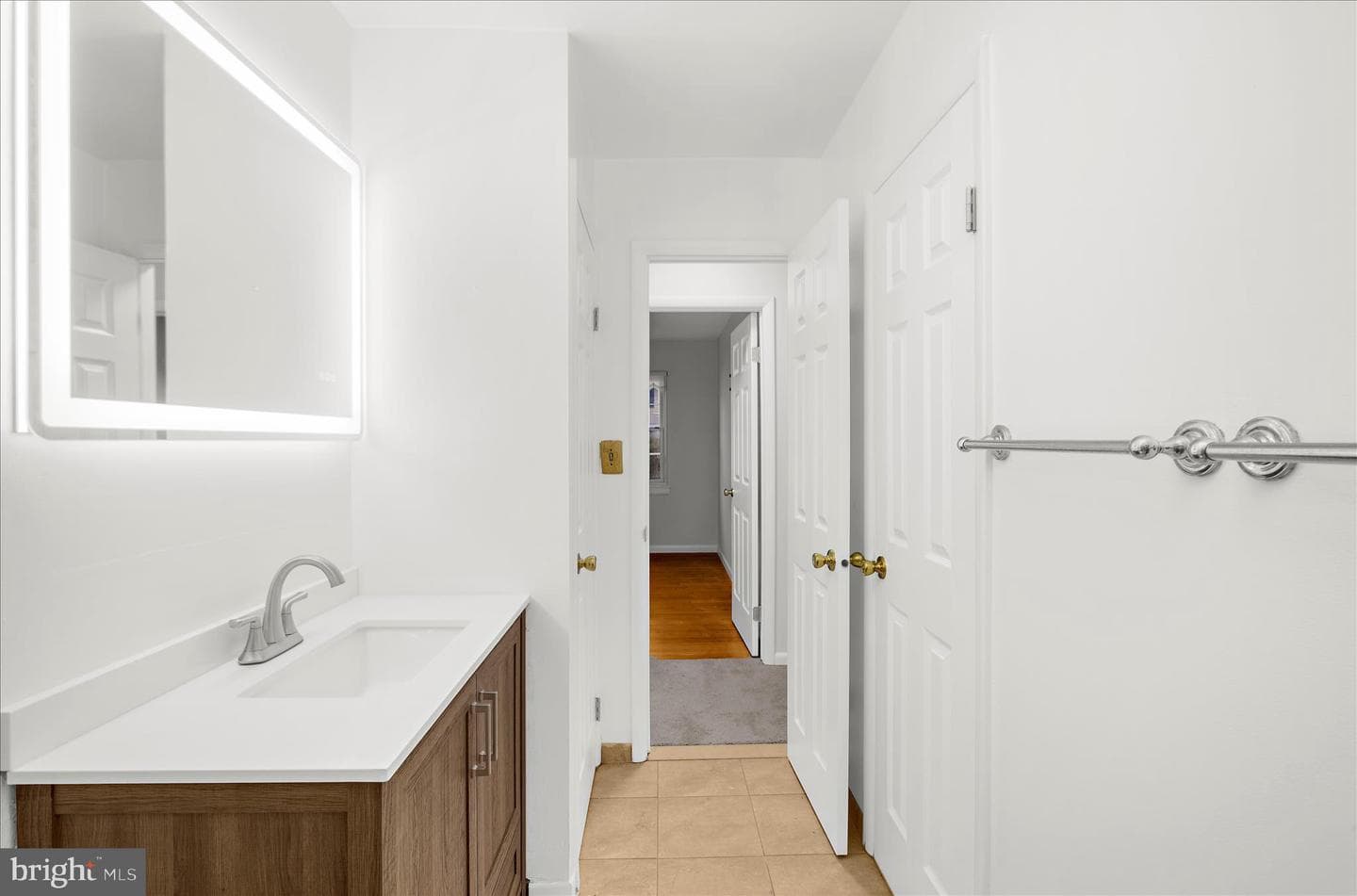 8611 Girard Street photo 18
