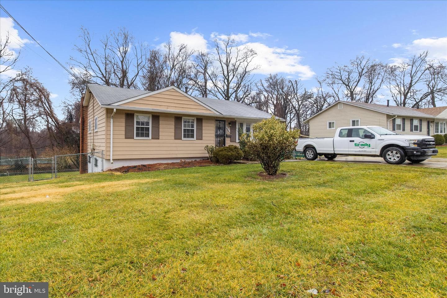 8611 Girard Street photo 2