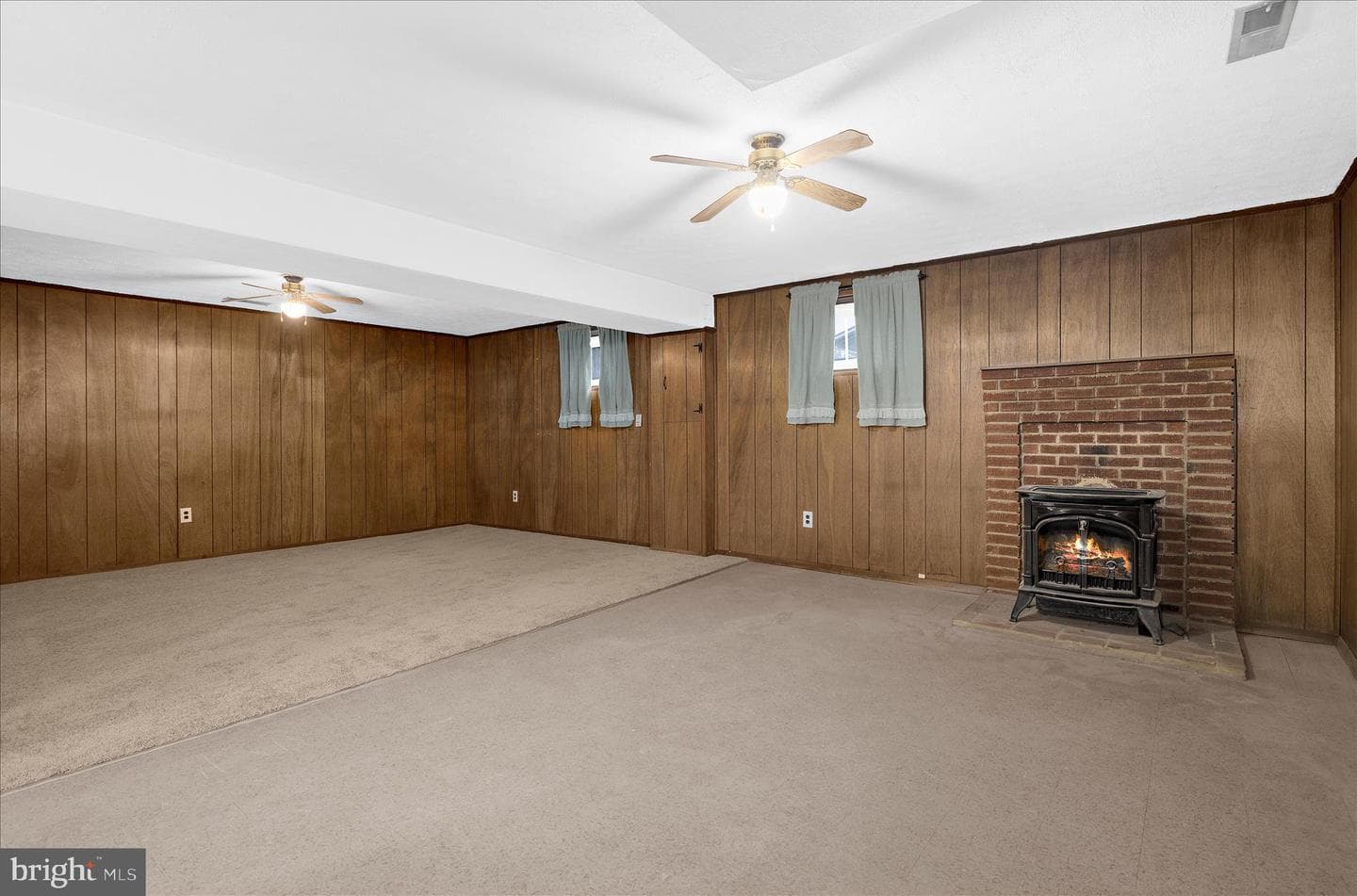 8611 Girard Street photo 26