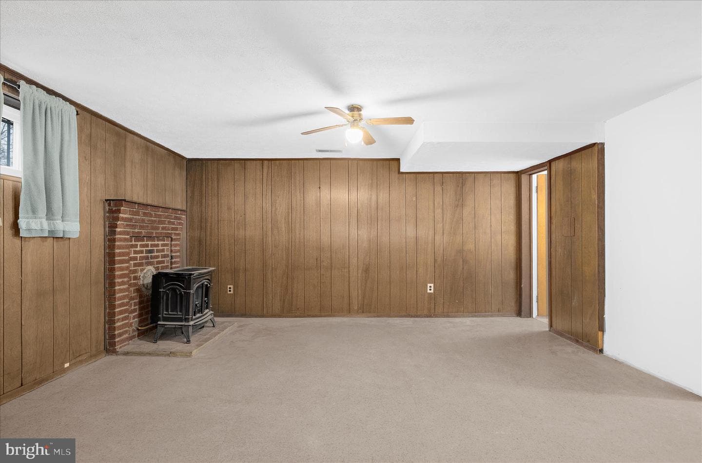 8611 Girard Street photo 28