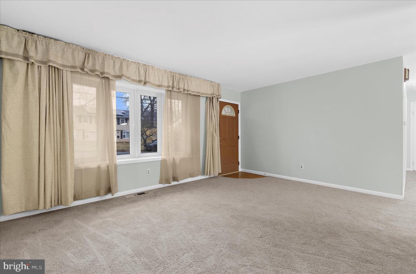 8611 Girard Street photo 7
