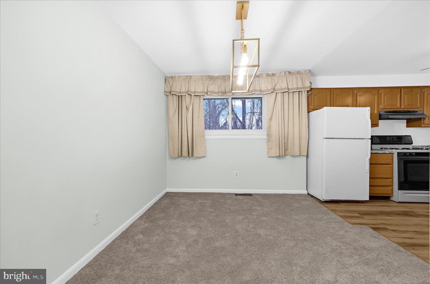 8611 Girard Street photo 8