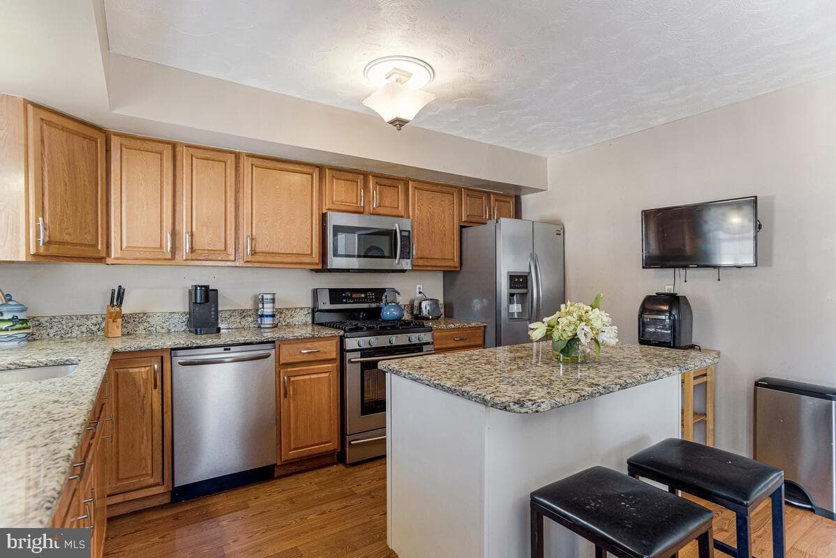 9012 Phyllis Drive photo 9