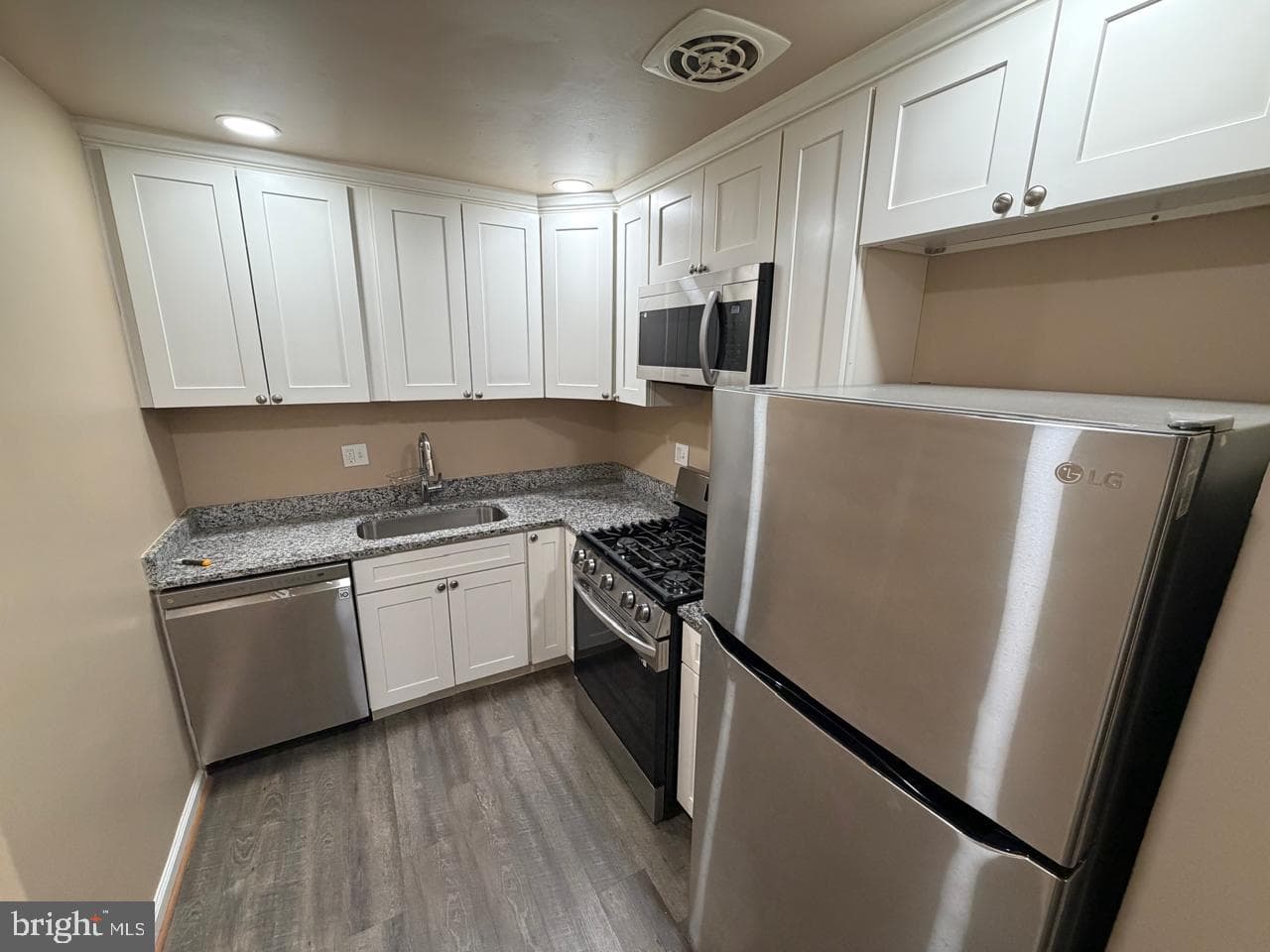 1631 Addison Road S #1631 photo 24