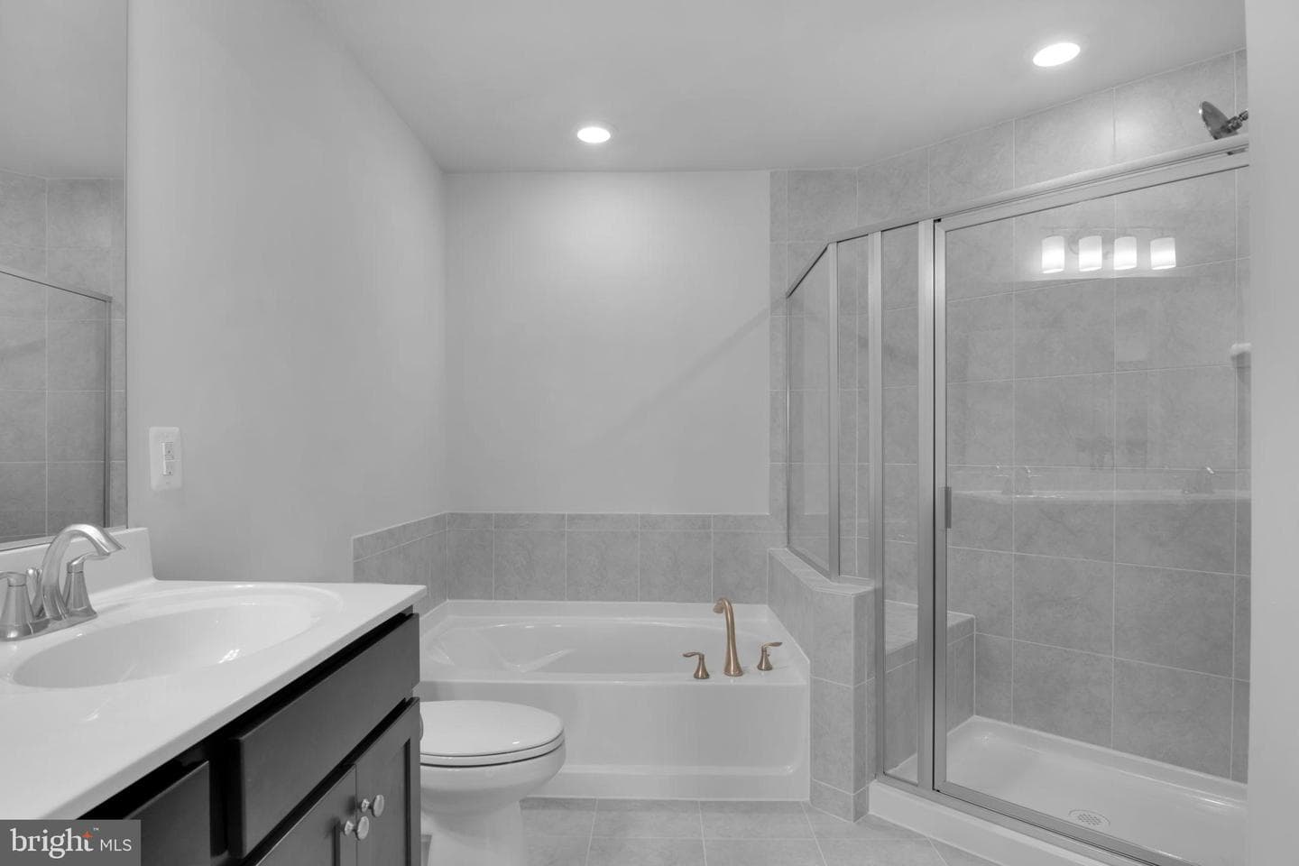 9712 Vang Drive photo 23