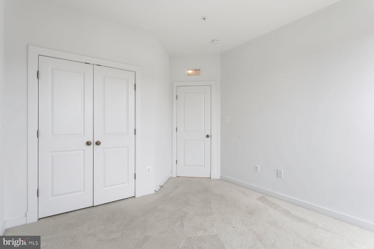 614 Glenn Lake Dr photo 17