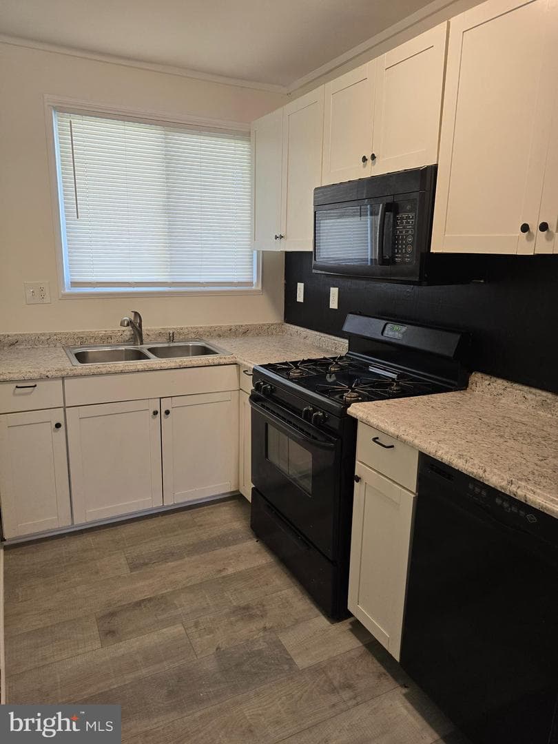 7627 Greenleaf Road photo 19
