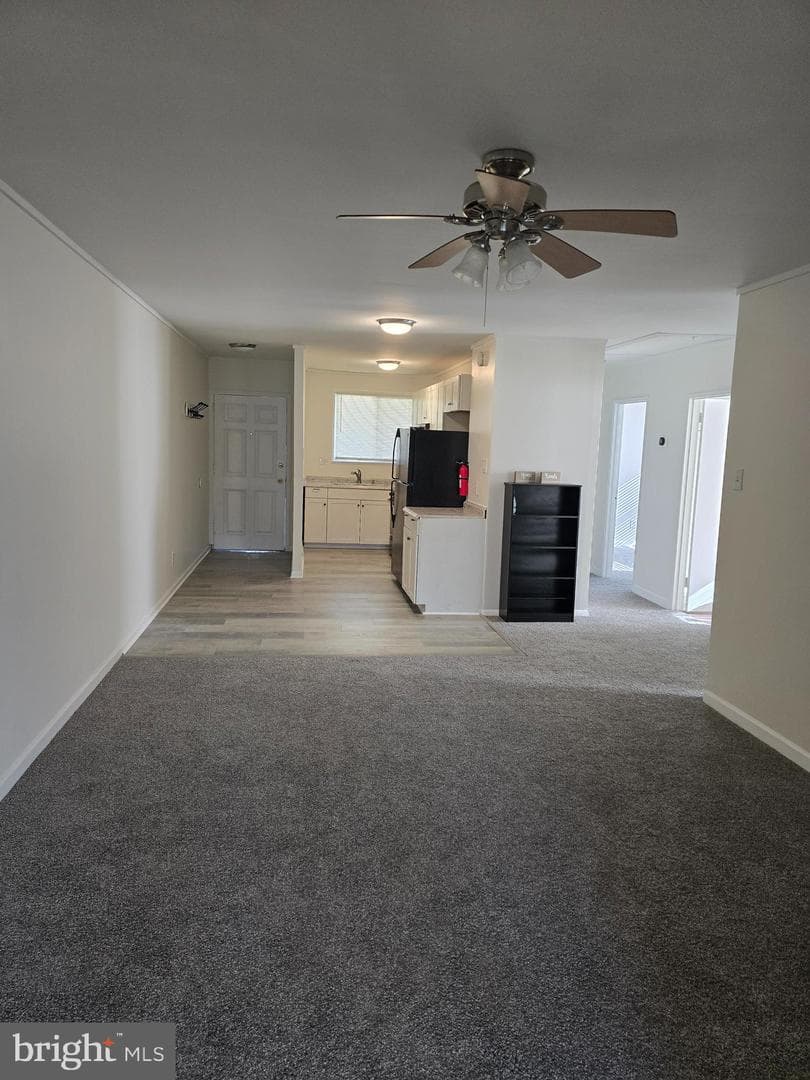 7627 Greenleaf Road photo 22