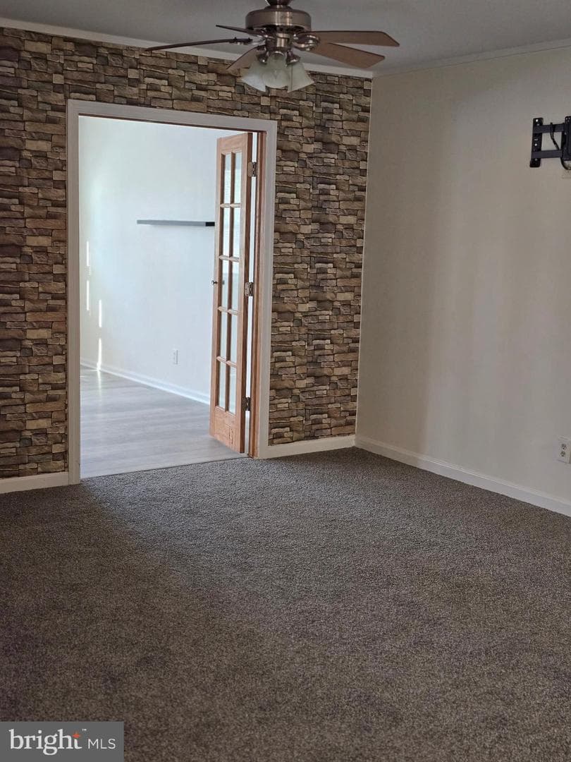 7627 Greenleaf Road photo 25