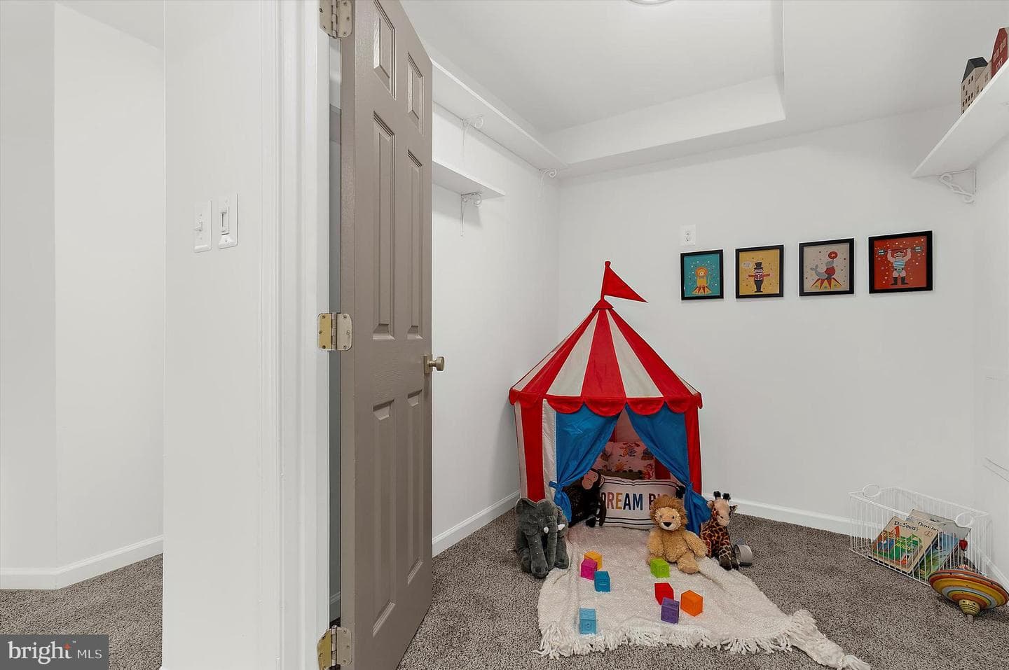 604 Elfin Avenue photo 38