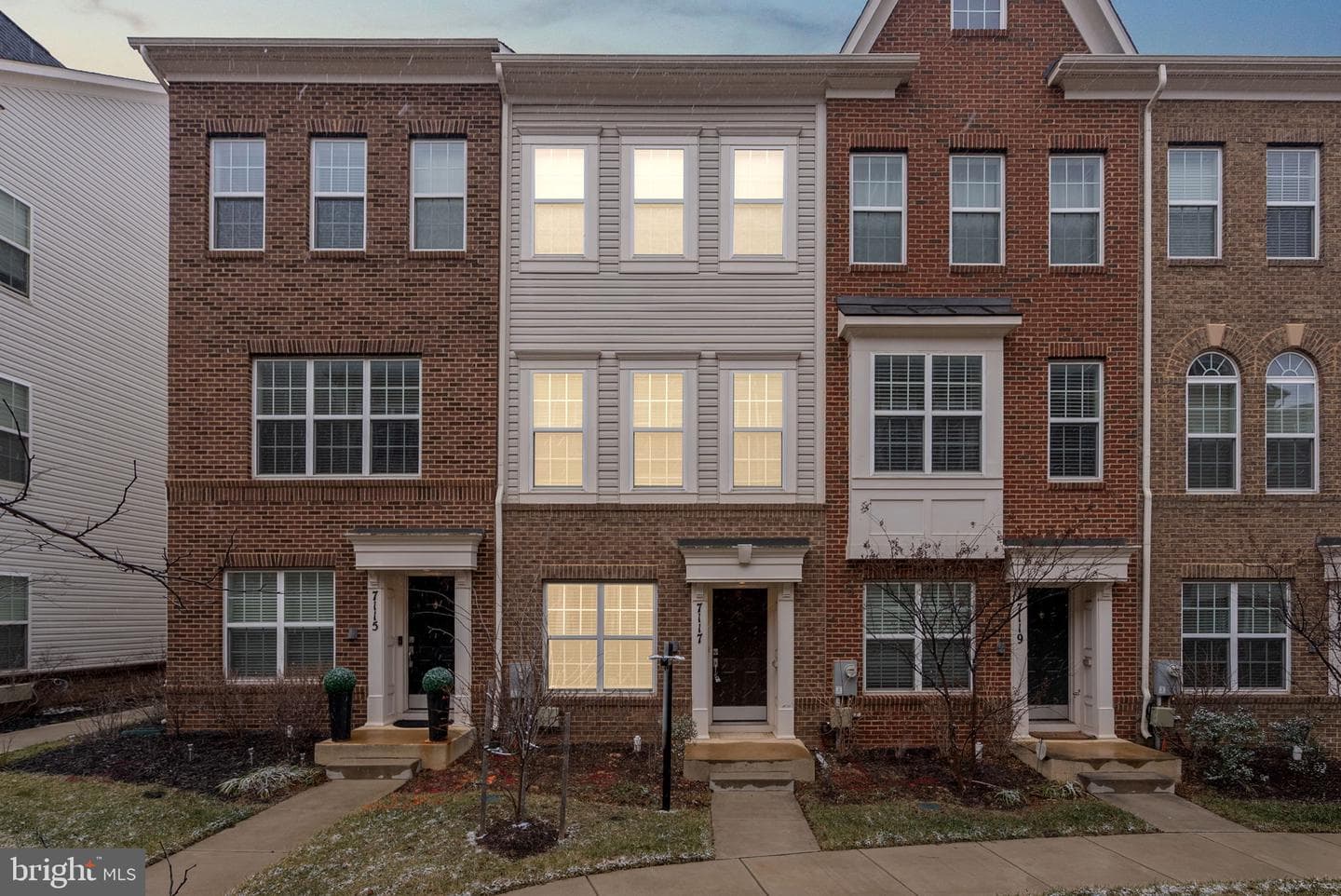 7117 Rowlock Alley