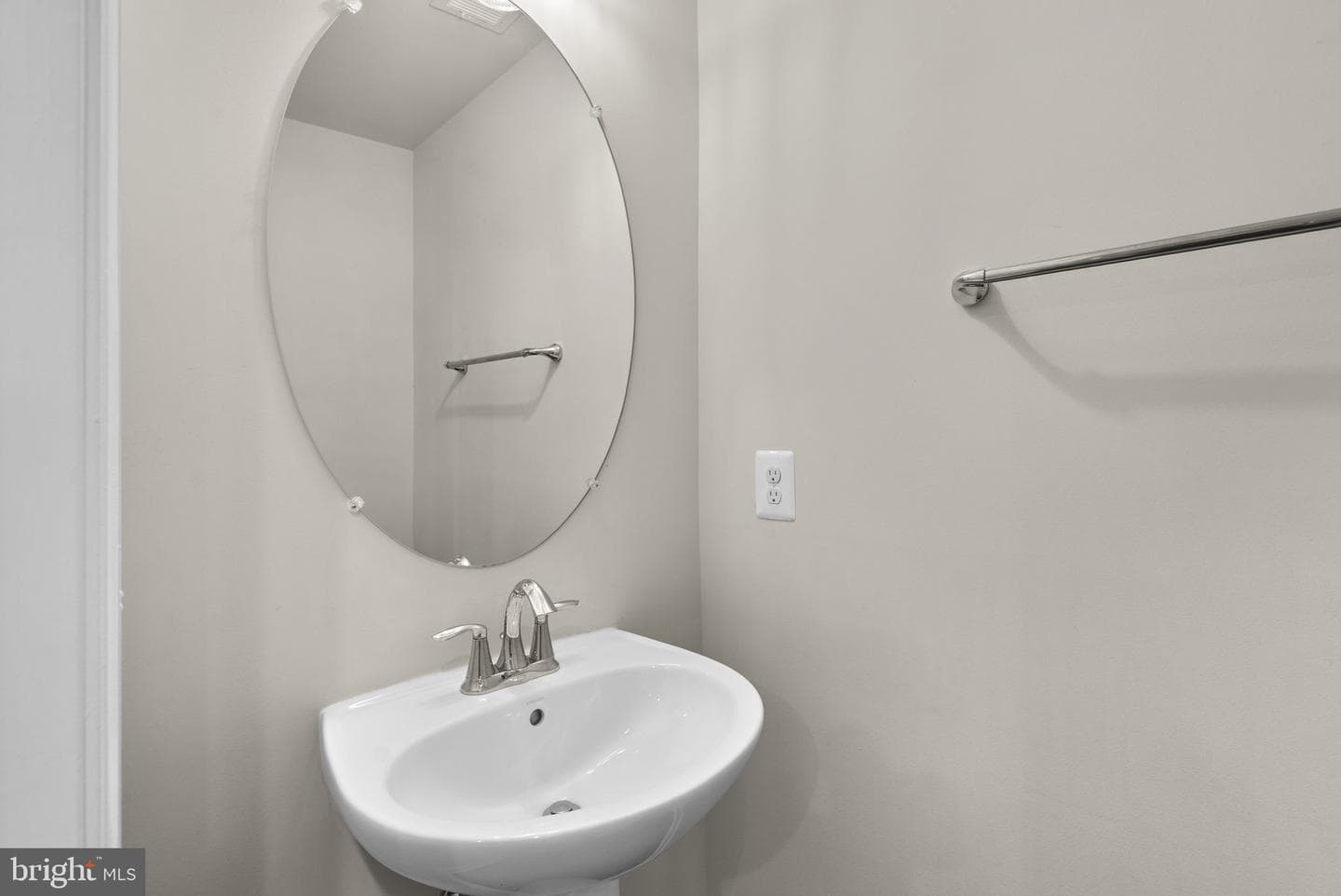 7117 Rowlock Alley photo 14