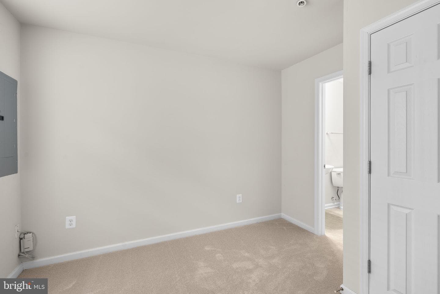 7117 Rowlock Alley photo 25