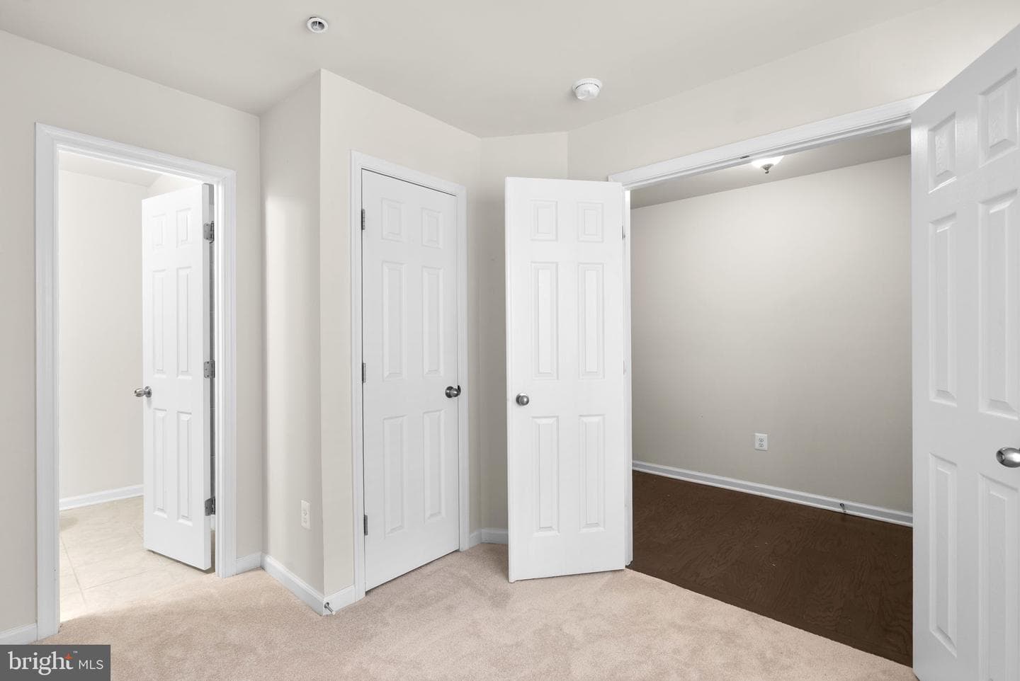 7117 Rowlock Alley photo 26