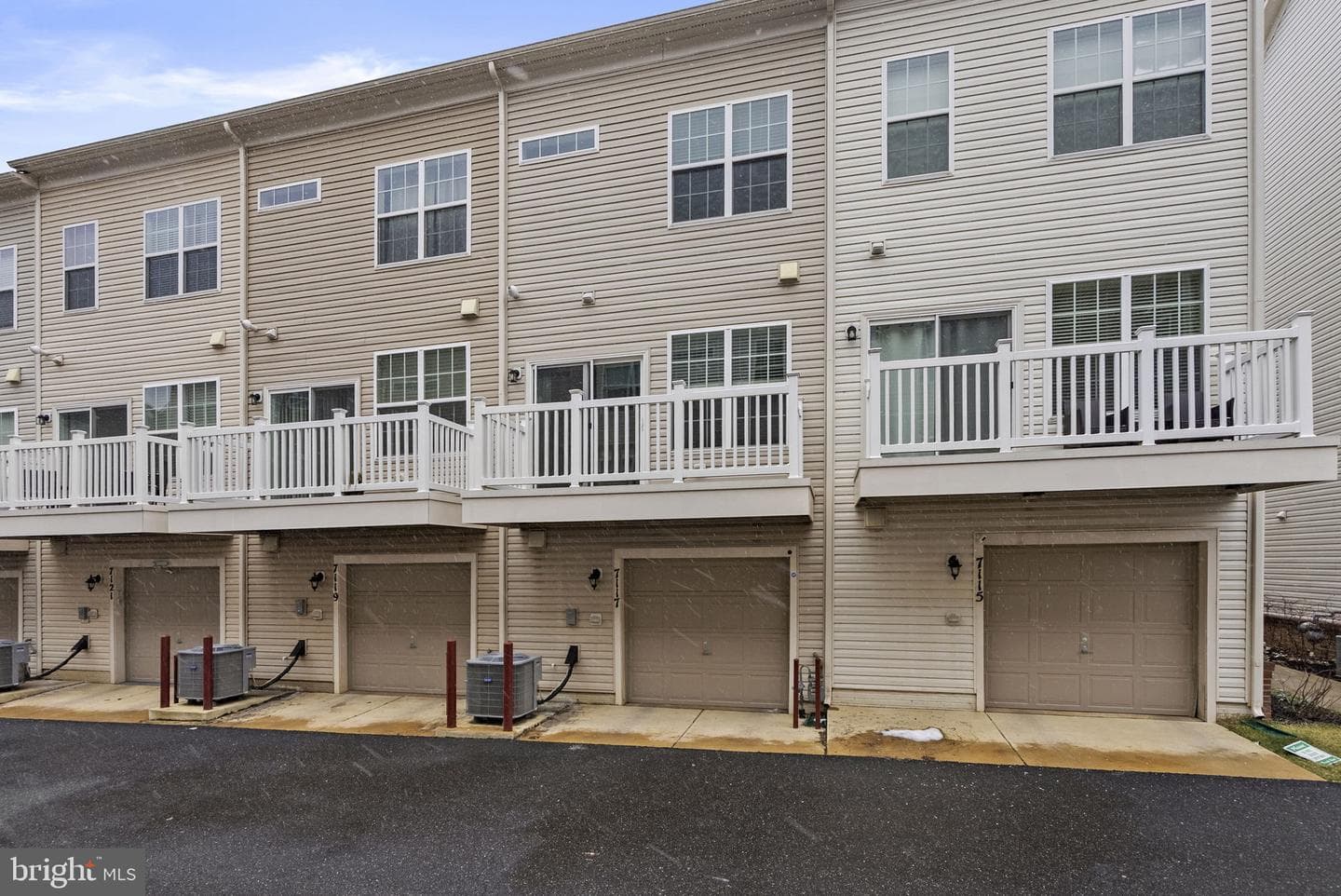 7117 Rowlock Alley photo 31