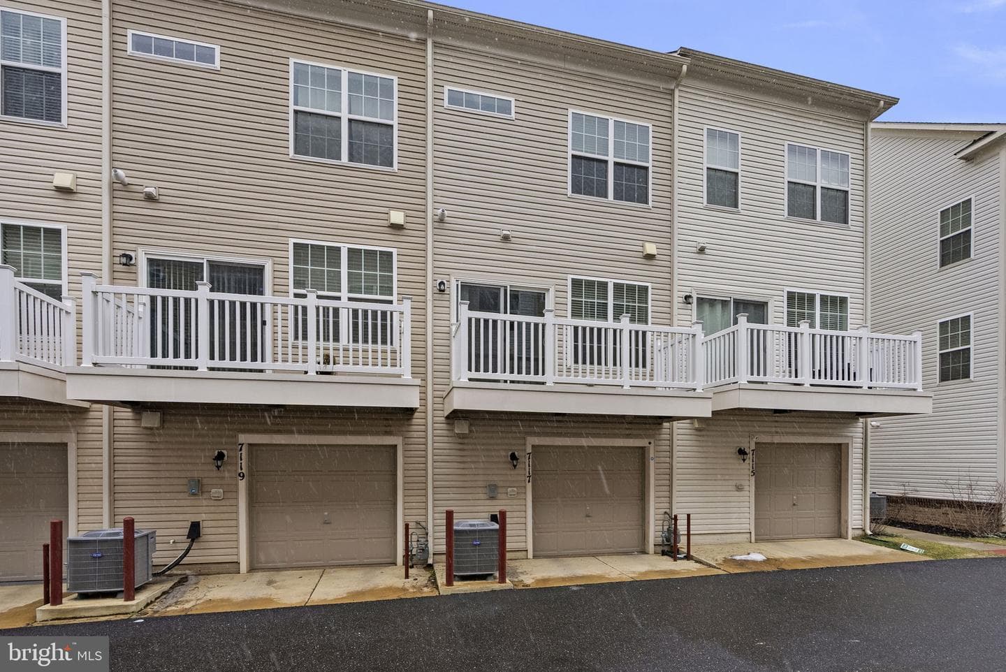 7117 Rowlock Alley photo 33