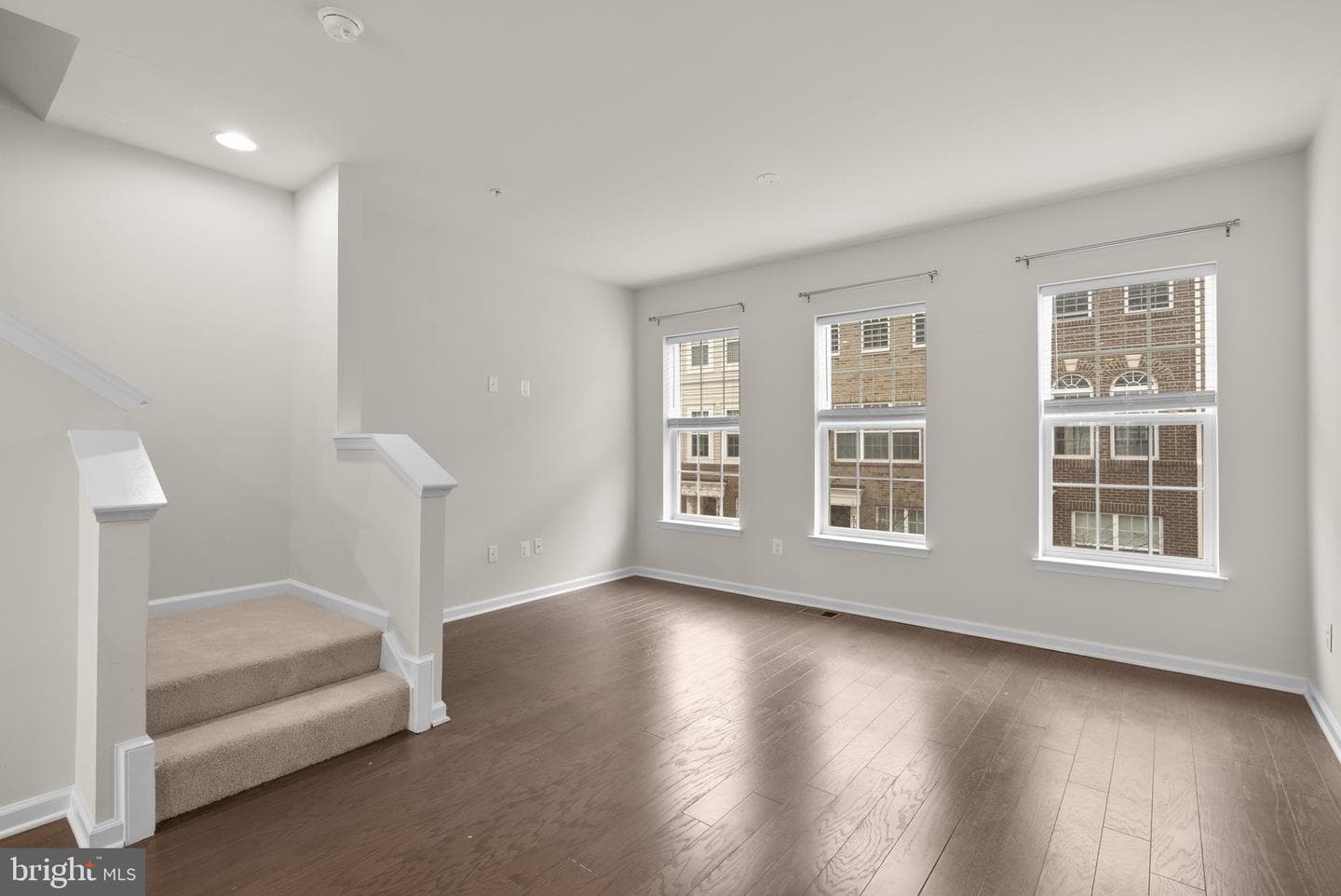 7117 Rowlock Alley photo 4
