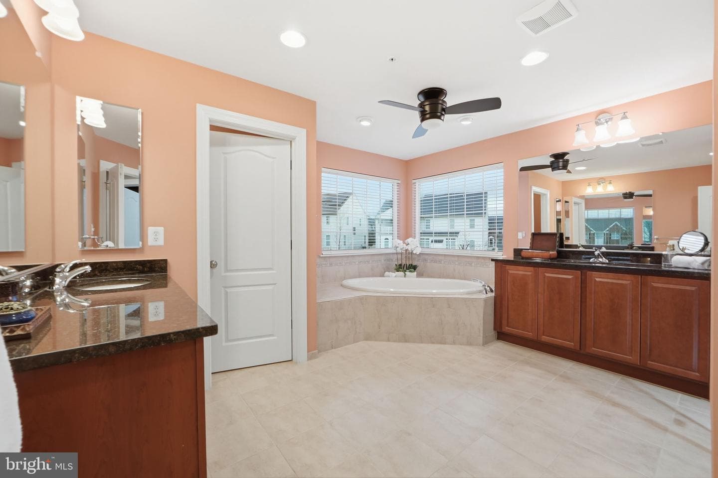 9200 Central Park Drive photo 27