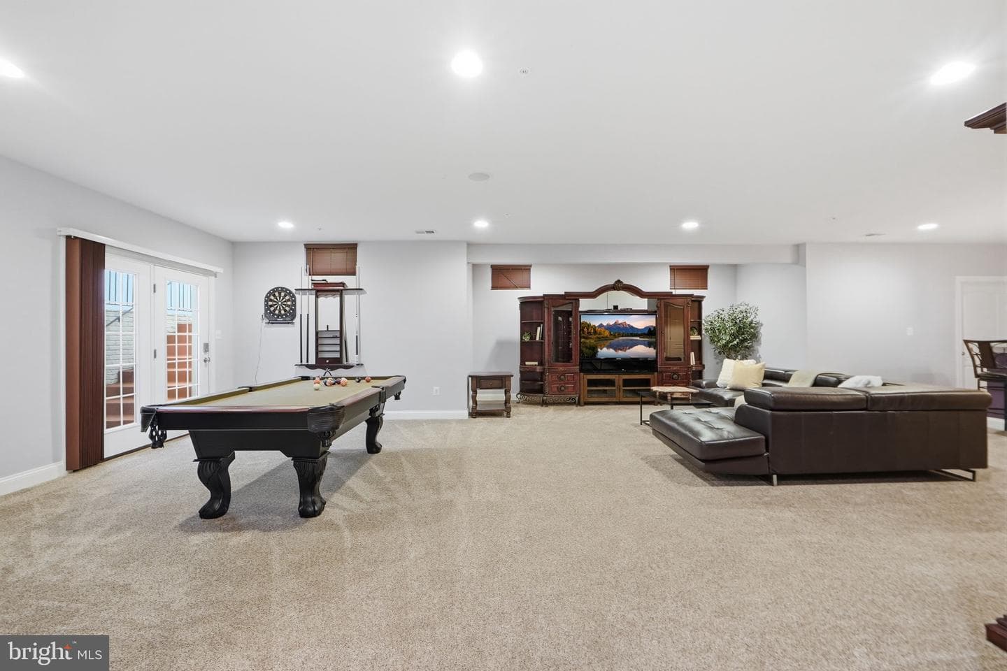 9200 Central Park Drive photo 40