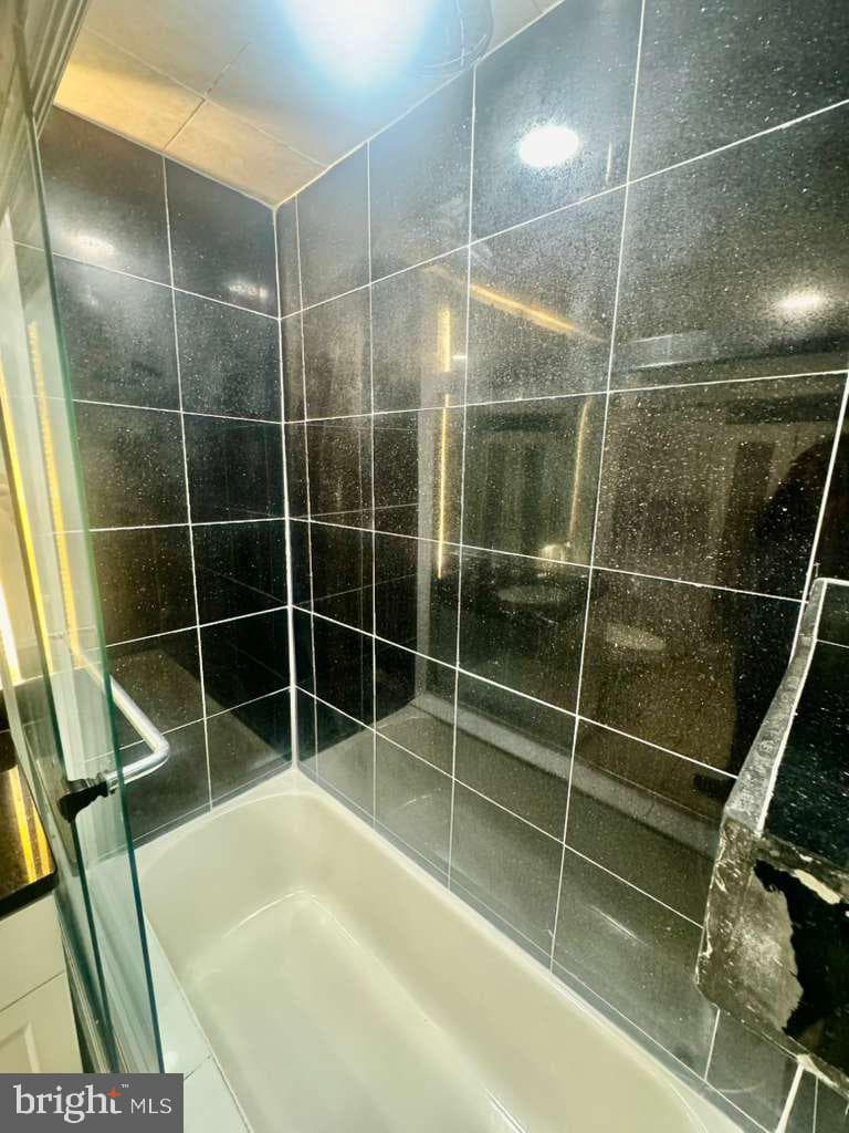 9278 Adelphi Road #103 photo 21