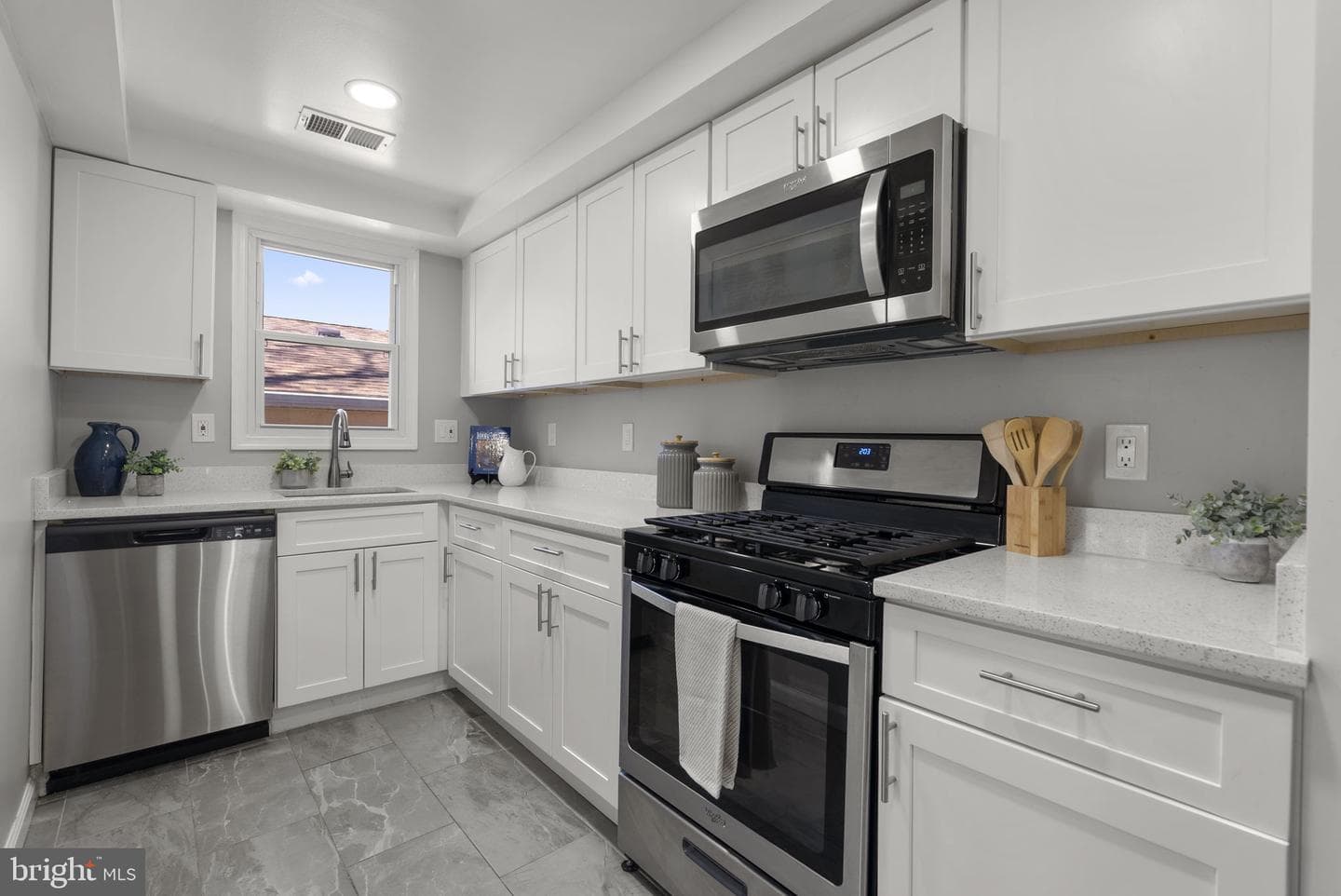 3408 42nd Avenue photo 9