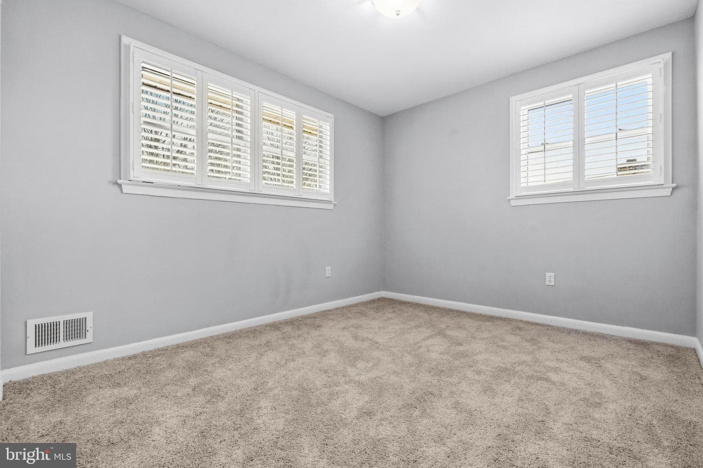 4303 Skyline Drive photo 16