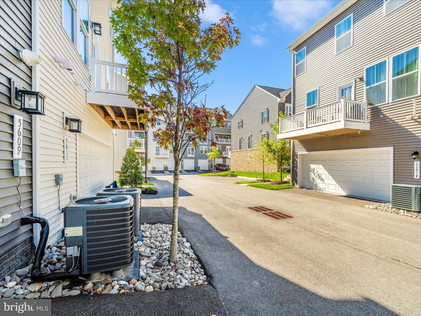 5609 Greenpoint Ln photo 107