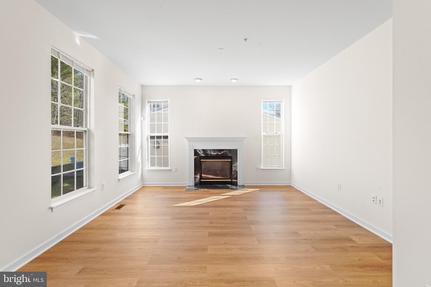 9602 Stuart Lane photo 10
