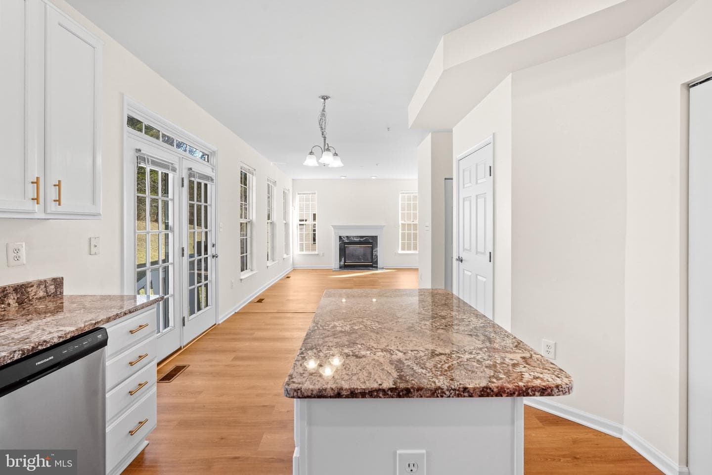 9602 Stuart Lane photo 13