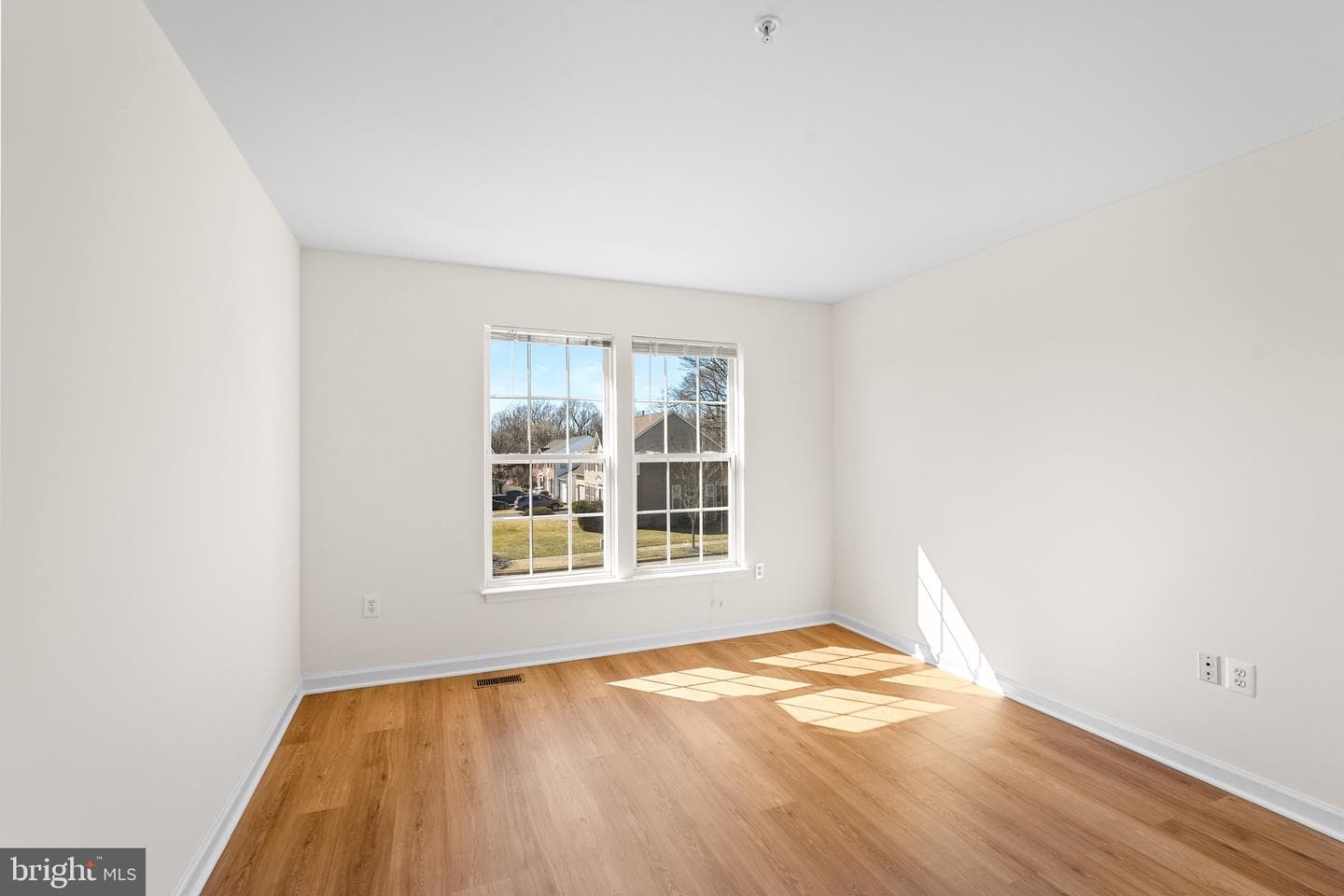 9602 Stuart Lane photo 22