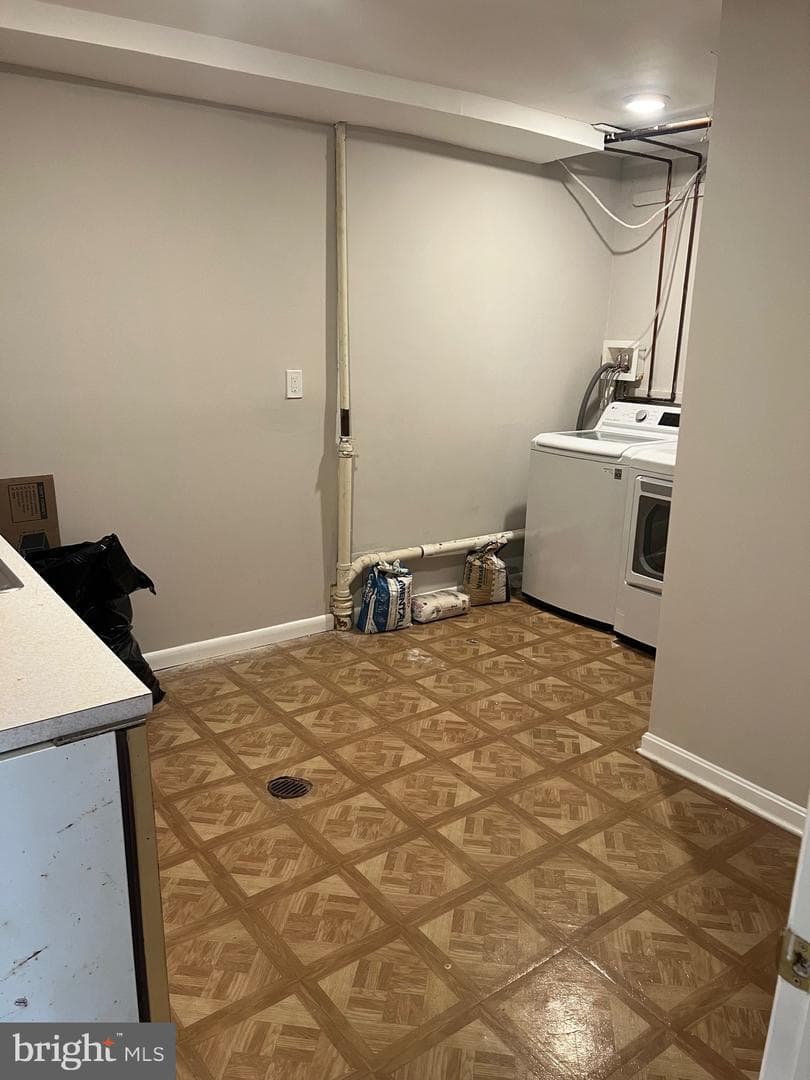 8 Lakeside Drive photo 26