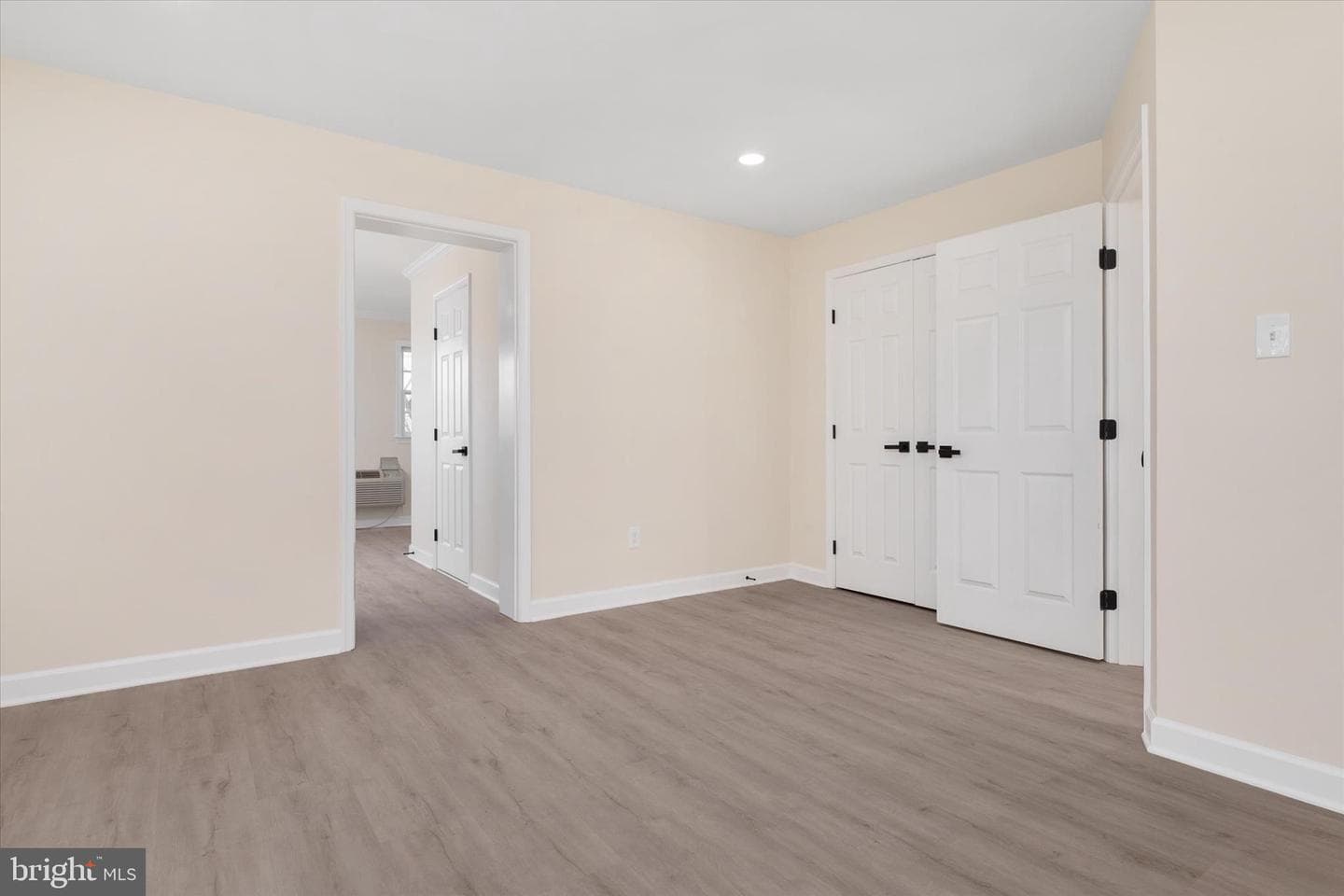 5009 Barto Avenue photo 12